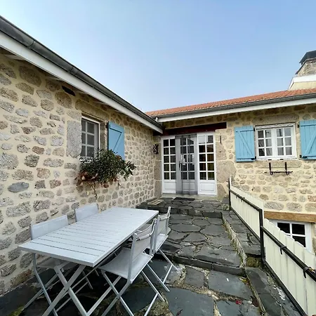 Familial Avec Terrasse Proche Chateaux, Lac, Et Parcours Aventure - Fr-1-582-174 * Saint-Maurice-de-Lignon