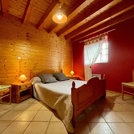 Familial Avec Terrasse Proche Chateaux, Lac, Et Parcours Aventure - Fr-1-582-174