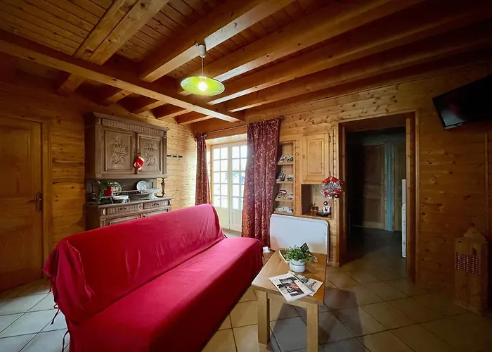 Holiday home Familial Avec Terrasse Proche Chateaux, Lac, Et Parcours Aventure - Fr-1-582-174 *